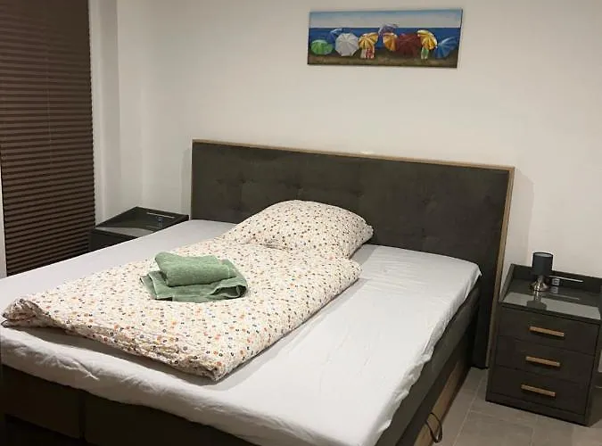 Am Quendorfer See, Nr. 26 许托夫